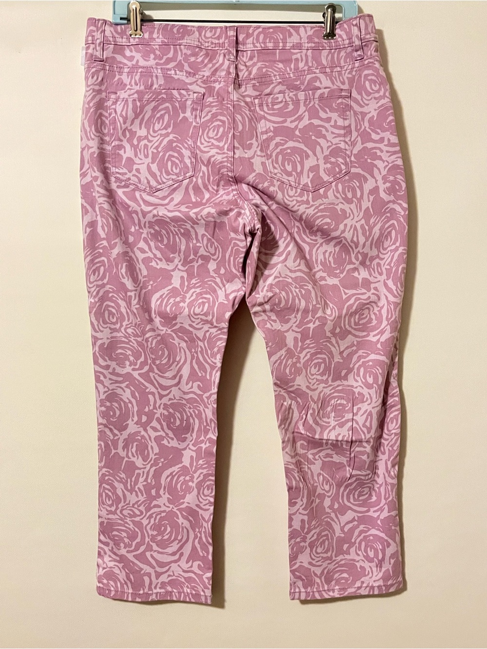 Lee Natural Fit Women’s Size 12 Medium Purple & Ivory Floral Jeans NWT - Picture 3 of 12